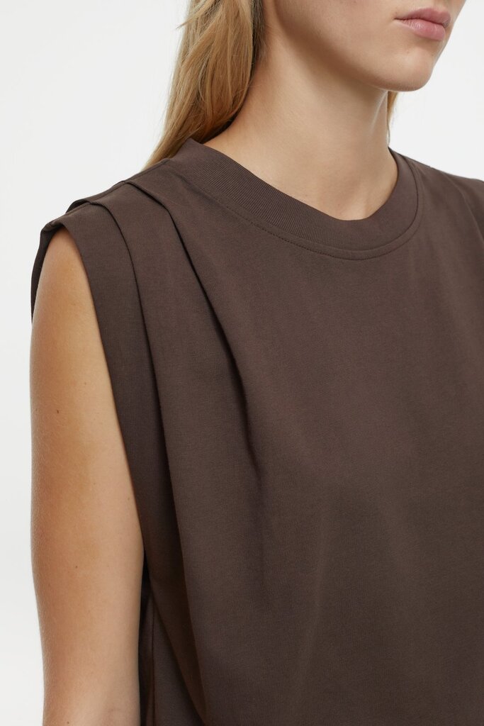 Closed Pleated Sleeveless Top