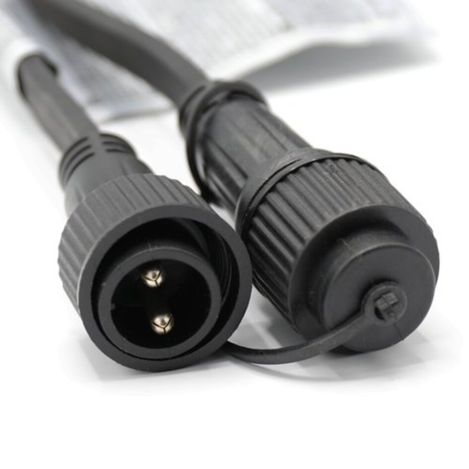 Élément intermédiaire pour rallonger une guirlande raccordable