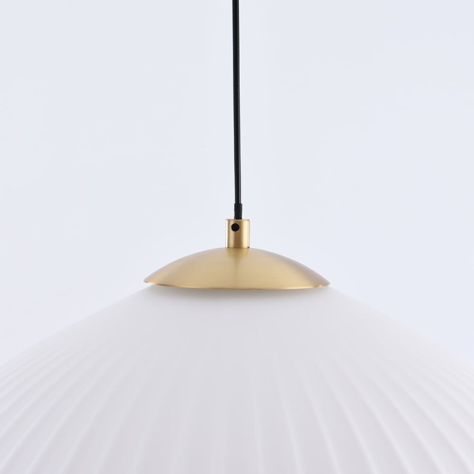 Suspension en verre blanc laiteux et détails en bronze - Mateja