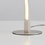 Lampe de table minimaliste Vinti en nickel satiné à LED intégrées