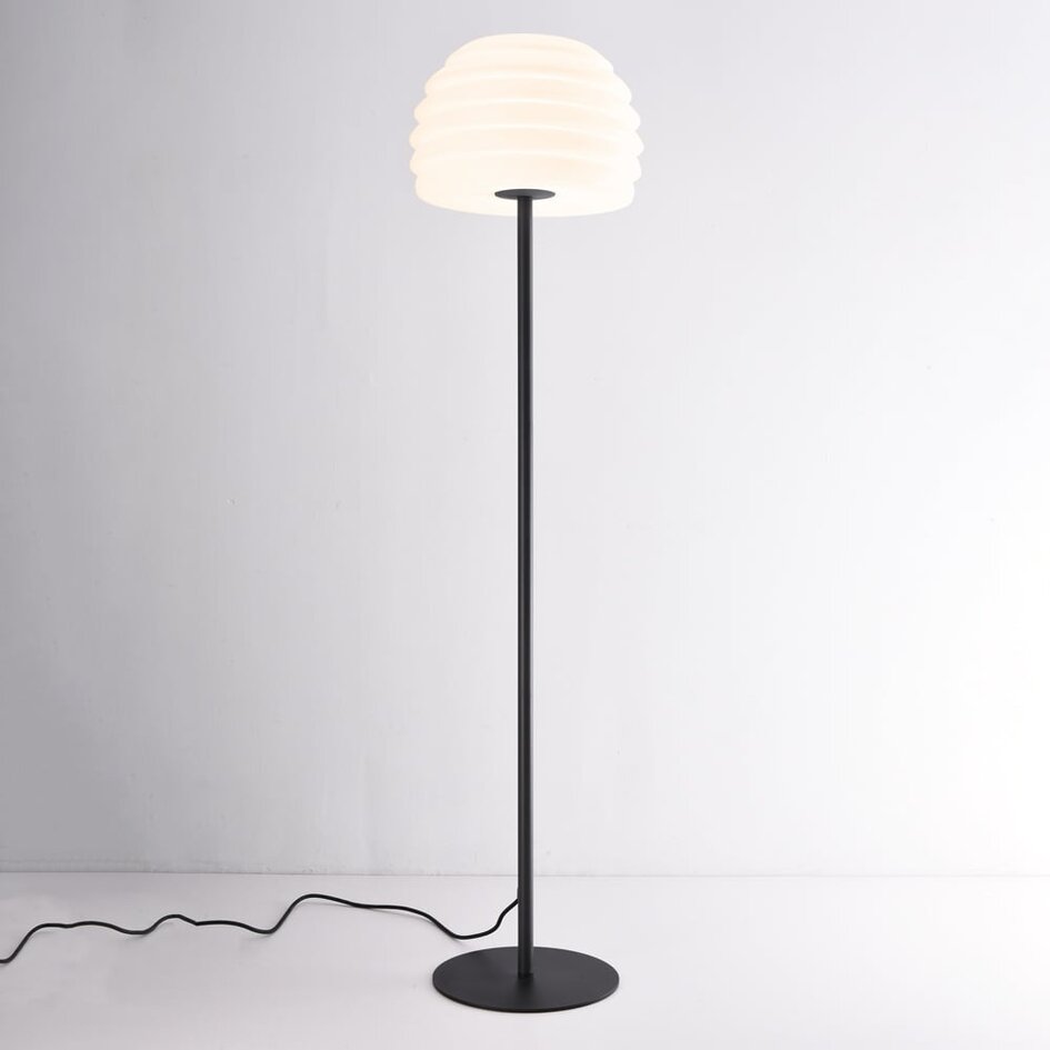Lampe d'extérieur sur pied Sym à abat-jour blanc