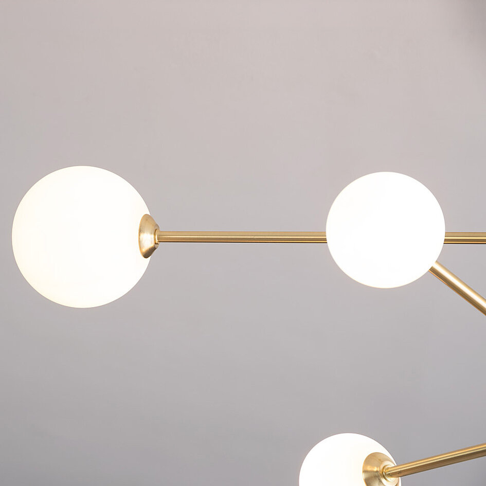 Plafonnier Sest 6 lumières - doré avec globes en verre opalin