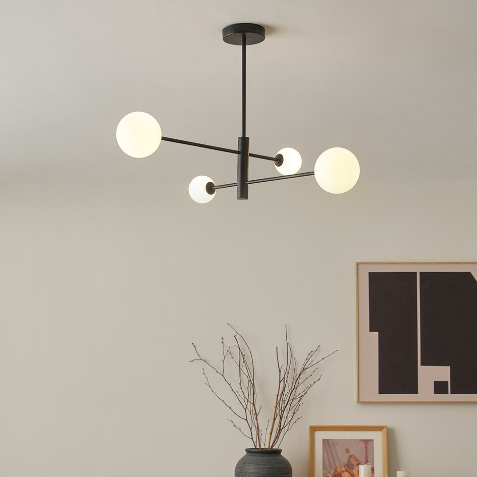 Plafonnier Stiri 4 lumières noir avec verre blanc laiteux