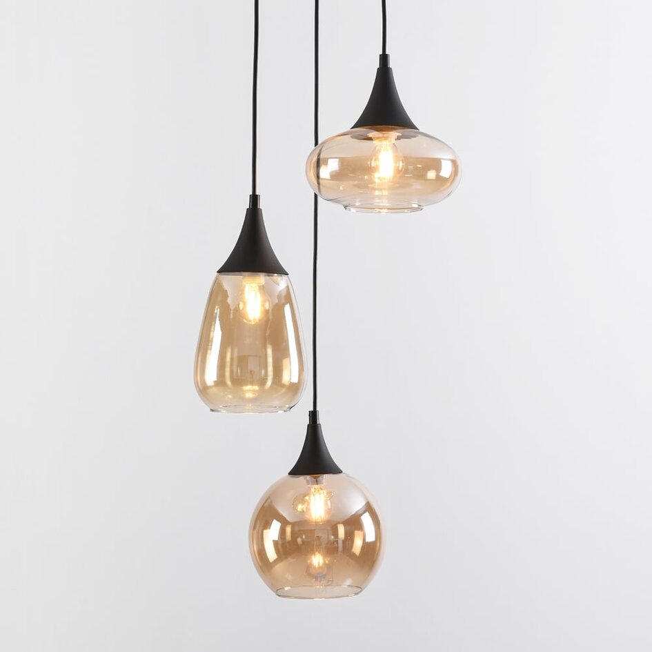 Suspension Loua 3 lumières - noir et verre ambré