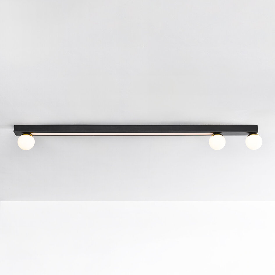 Plafonnier Xander avec LED intégrée - noir et blanc opalin