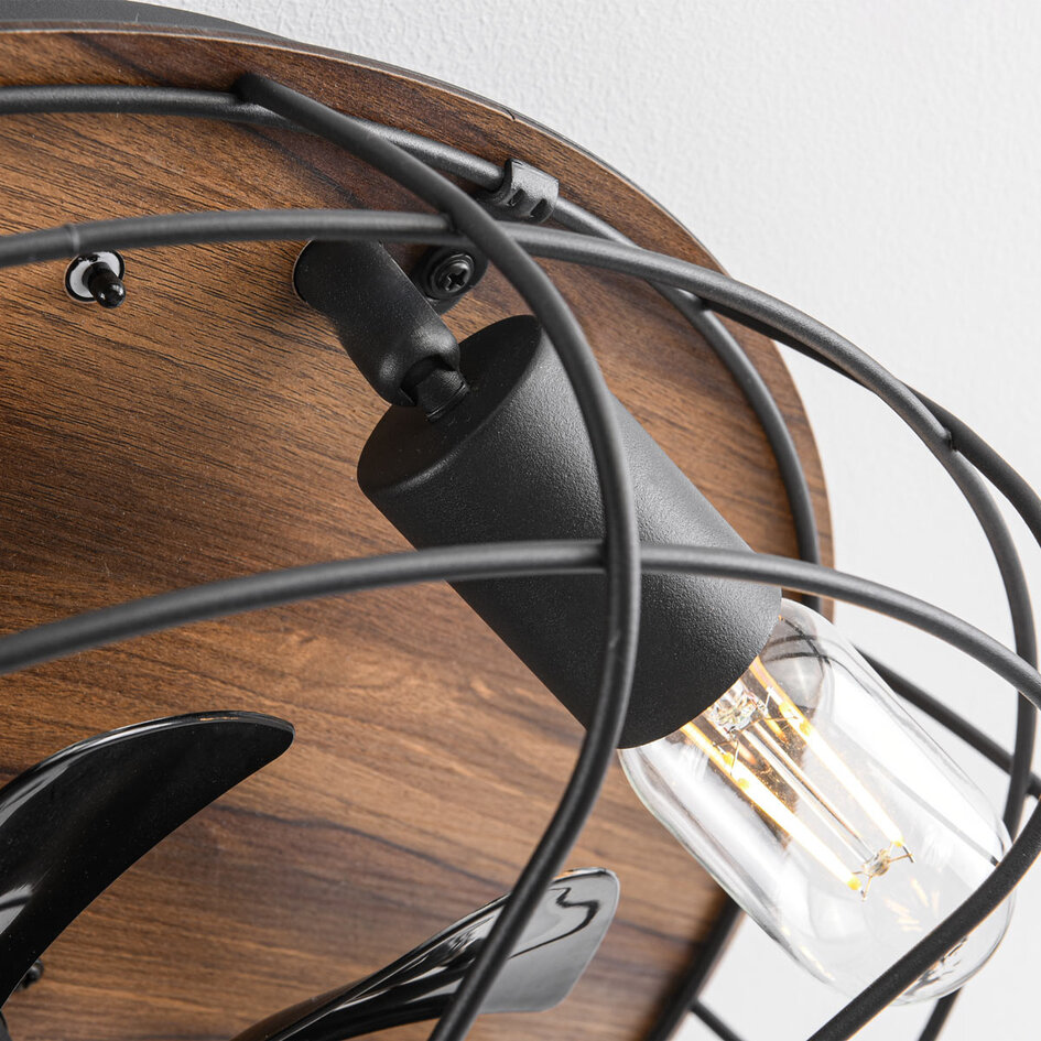 Ventilateur de plafond industriel noir et fond effet bois - Fistik