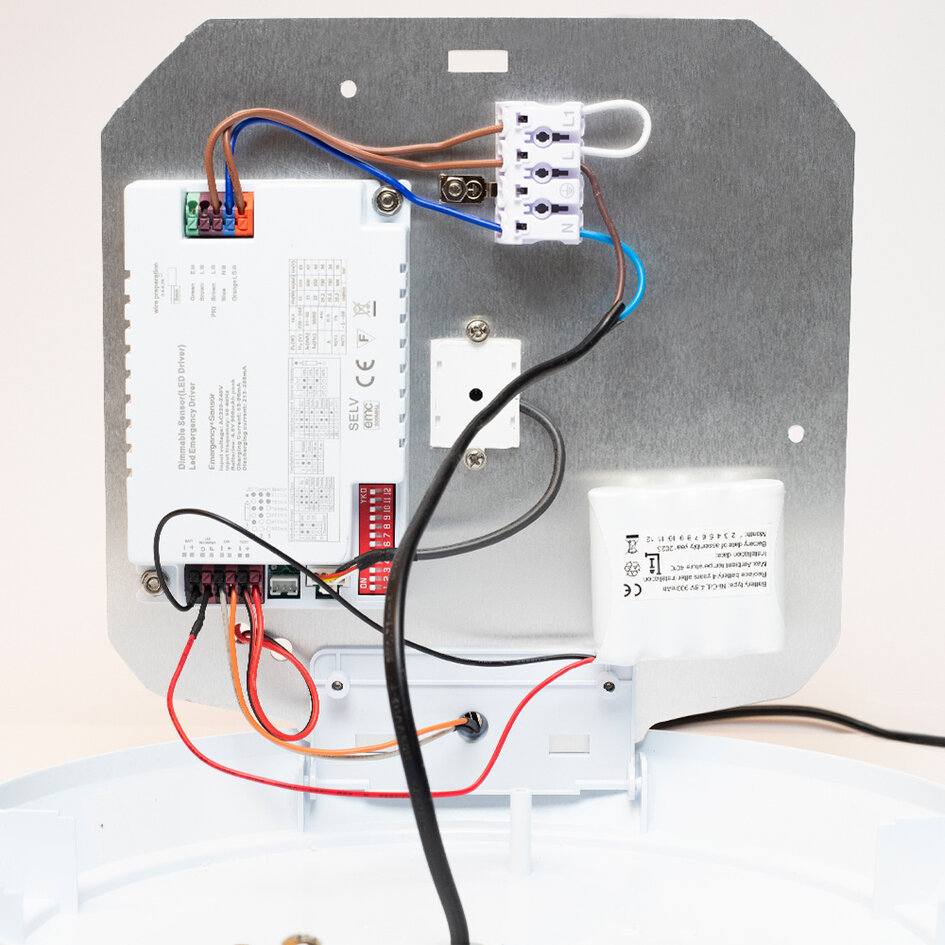 Plafonnier avec unité de secours et capteur - interrupteur CCT 3000K - 6000K