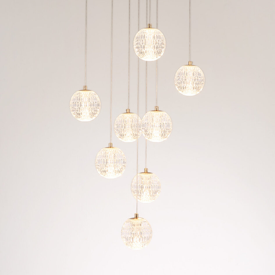 Suspension Aedon 8 lumières - globes blancs aux détails dorés