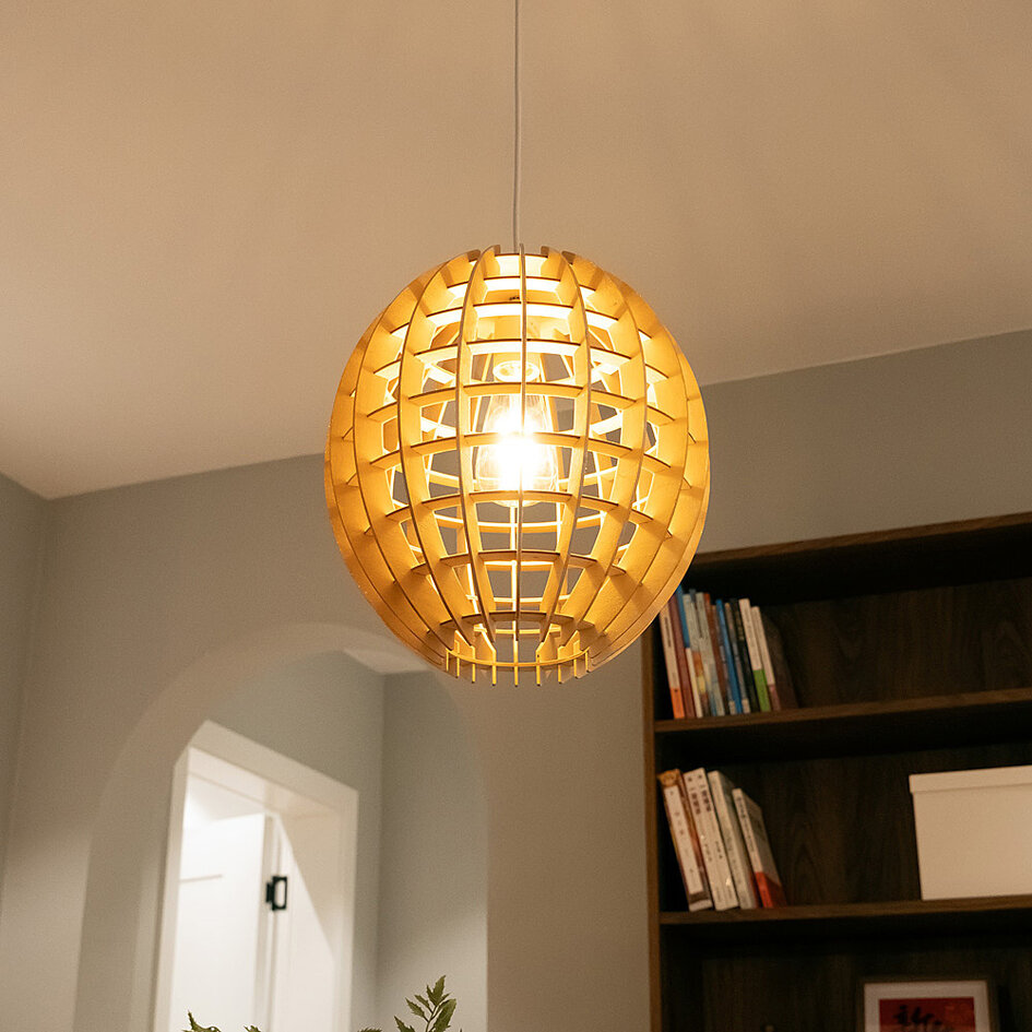 Suspension en bois Trae - cadre ouvert sphérique