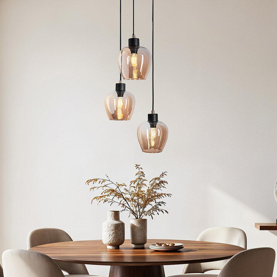 Suspension design 3 lumières Stockton - noir mat et verre ambré