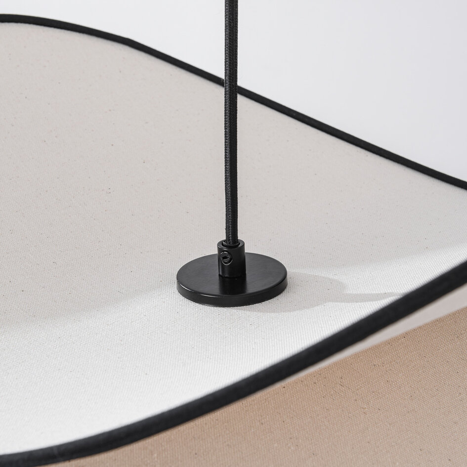 Lampe à suspension design Sapca, lin blanc avec des accents noirs