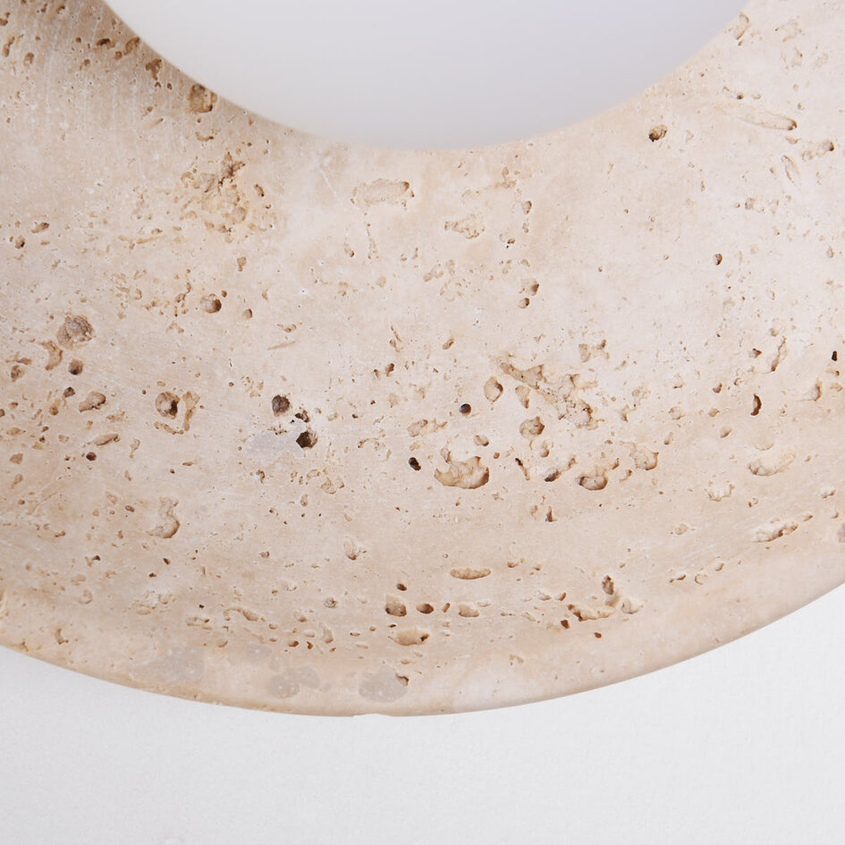 Applique élégante Arto en travertin (pierre naturelle) et verre laiteux