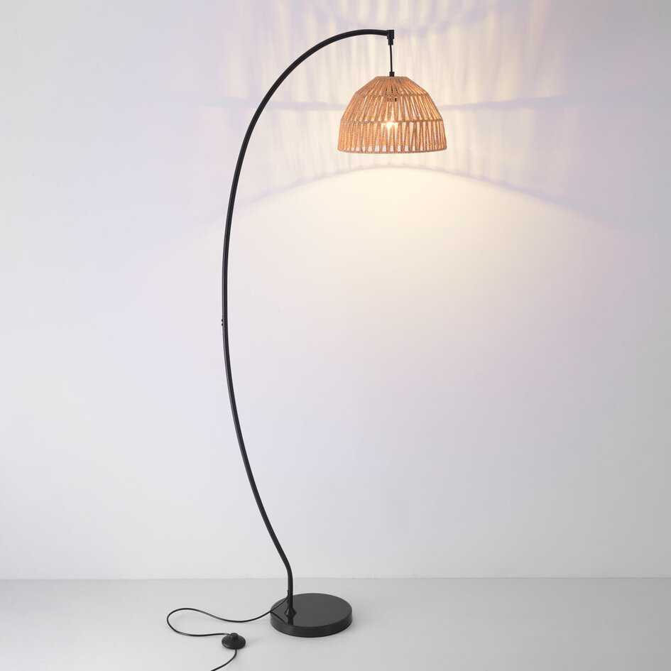 Lampe arquée moderne Estar avec abat-jour naturel et structure noire