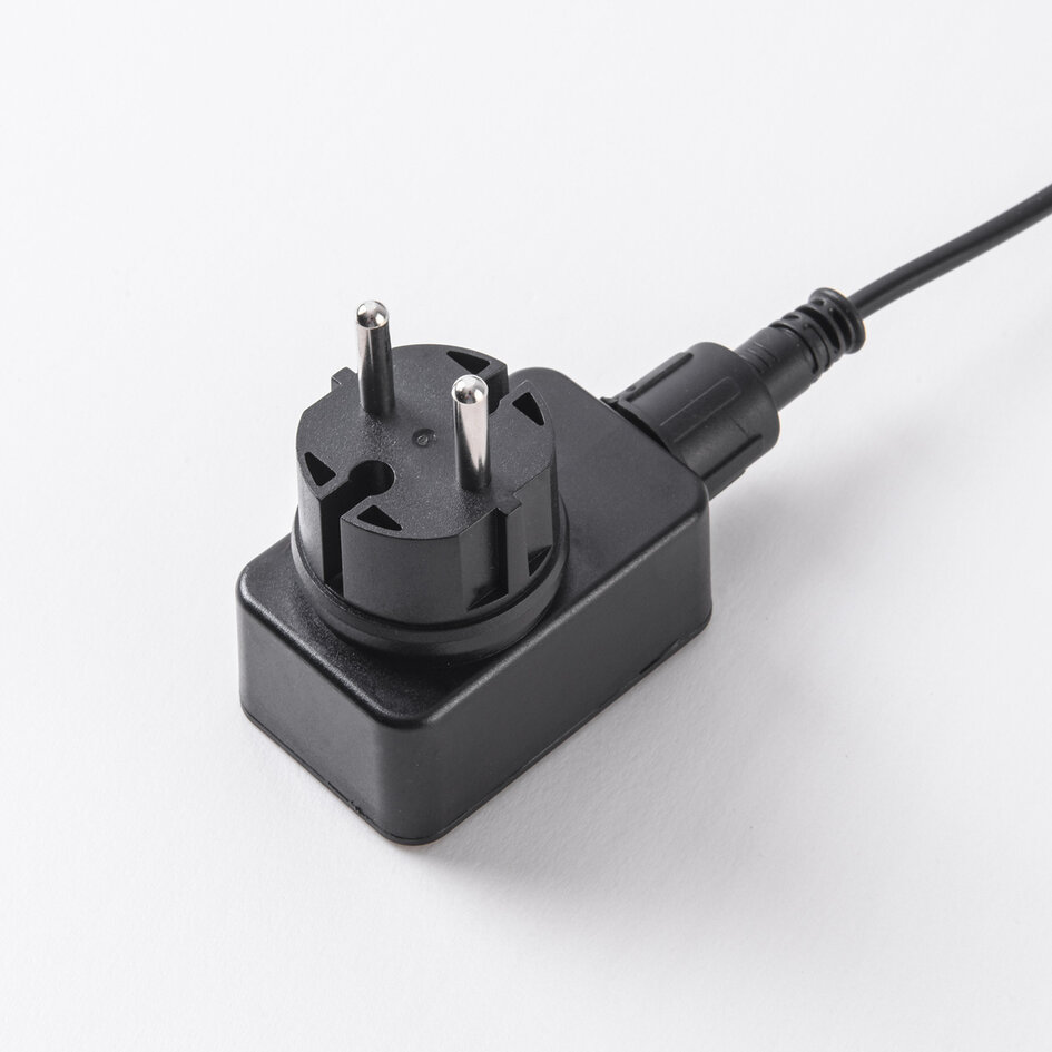 Lot de 4 spots de jardin modernes et inclinables avec télécommande – noir