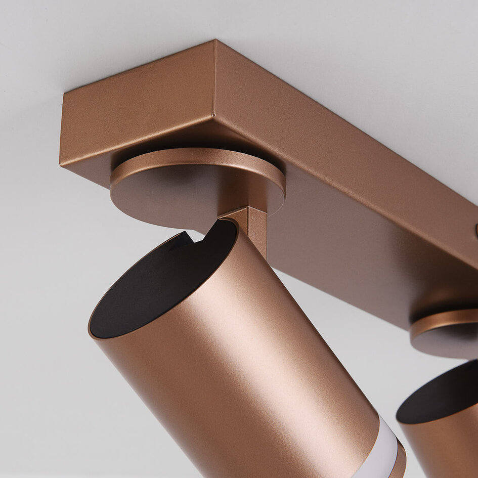 Spot plafonnier orientable à 3 lumières Dotto dans une teinte terre chaude