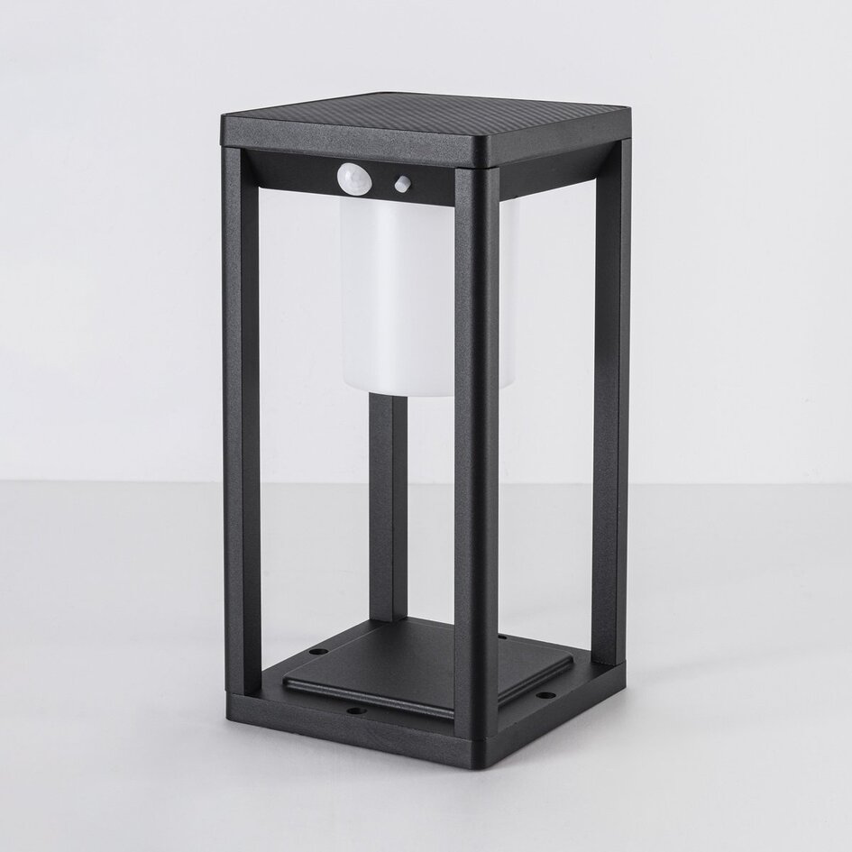 Lampe d'extérieur solaire sur pied Kiran noire avec détecteur, LED intégrée