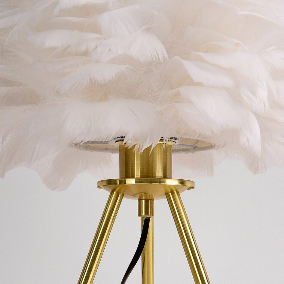 Lampe de table Saphira avec plumes blanches et base en laiton doré
