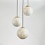 Suspension Tessra à 3 lumières - cascade de verre aspect marbre et laiton doré