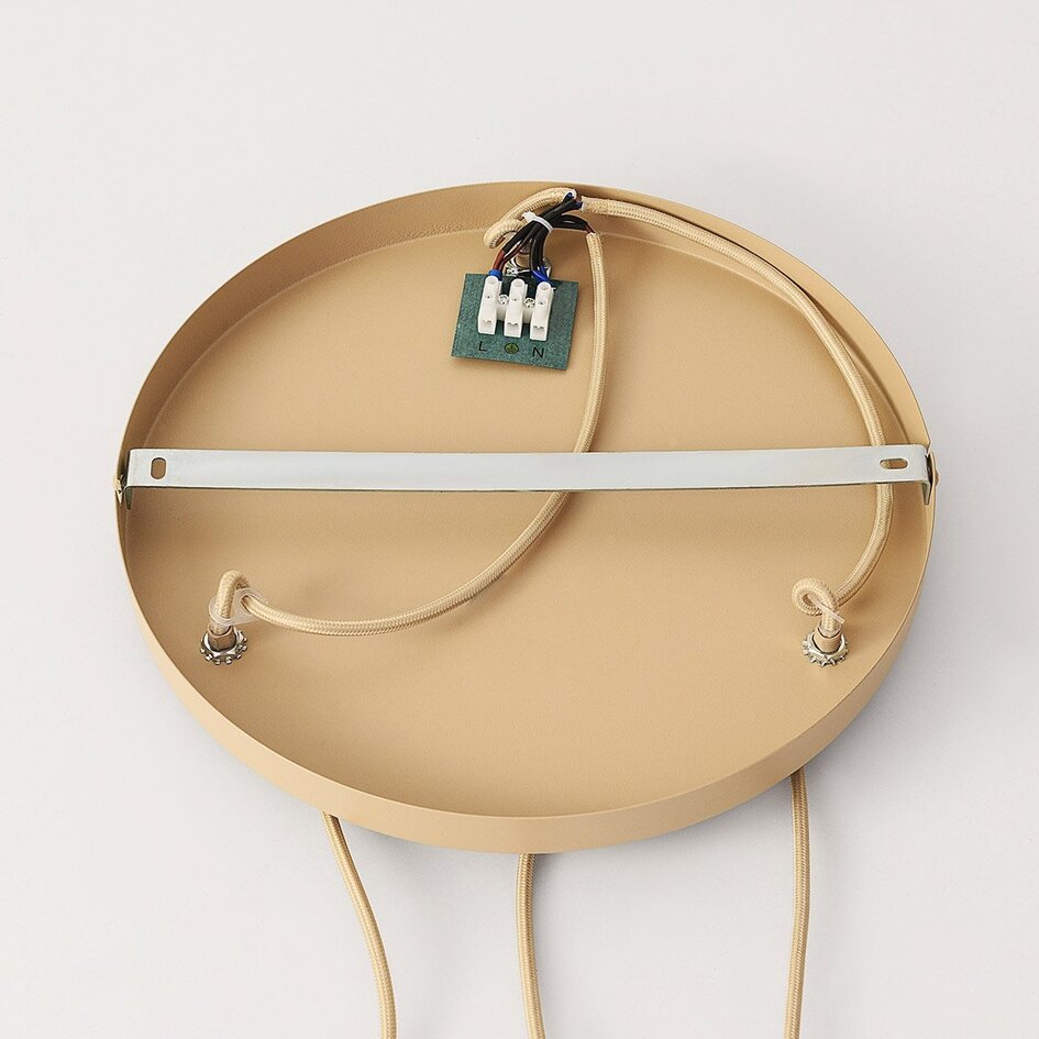 Suspension moderne Kodi beige avec abat-jours en verre blanc laiteux, 3 lumières