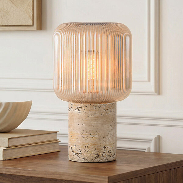 Lampe de table Aurex avec verre ambré nervuré et pied aspect travertin