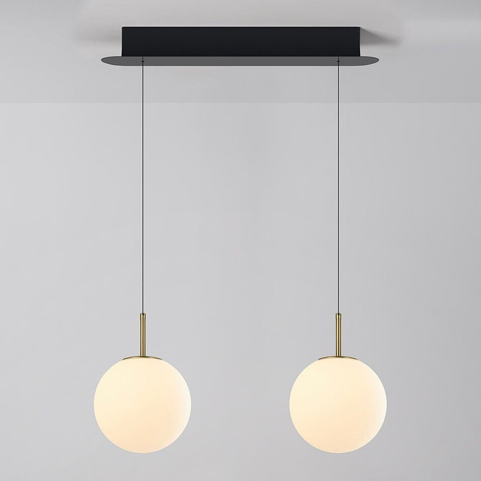 Suspension de luxe Svea dorée avec verre blanc opalin - intensité variable à 3 niveaux, 2700K