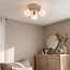 Plafonnier Natasja avec 3 globes en verre blanc laiteux nervurés et orientables - beige sable
