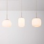 Suspension Meliora beige avec 3 abat-jours en verre nervuré