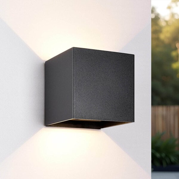 Applique murale extérieure rechargeable Arden avec détecteur - noire avec LED intégrée