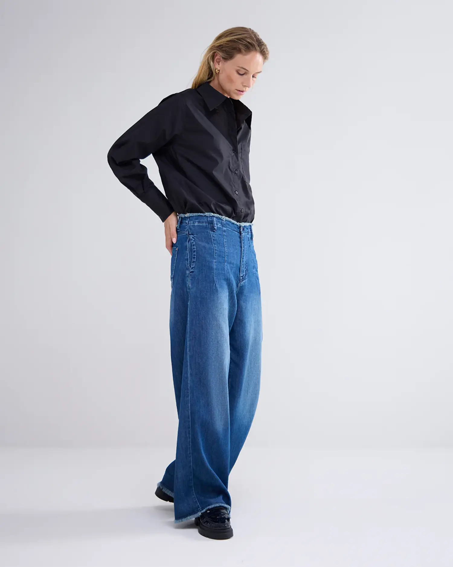 4s2679-5174 - Wide leg jeans soft flowy denim - Denim - Mode Galerie