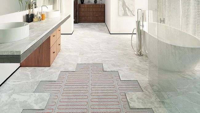 Verschil tussen infraroodpanelen en vloerverwarming: welke bespaart meer energie?