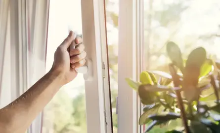 Hoe herkent u dat uw woning ‘verstikt’? Subtiele signalen van slechte ventilatie