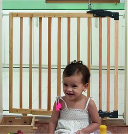 Clippasafe Extendable Dual Fix Wooden Gate  68-102 cm