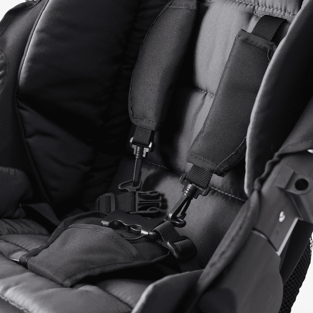 Out n About Out n About Double NipperRaven  Black