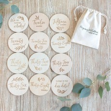Bebe au Lait Pregnancy 12 piece Set Wooden Bebe Sayings Disc