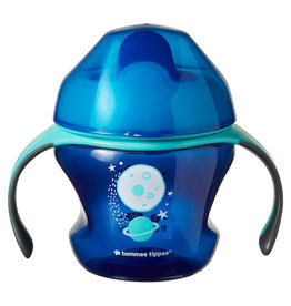 Tommee Tippee Tommee  Tippee Weaning Sippee Cup Boy  4m+