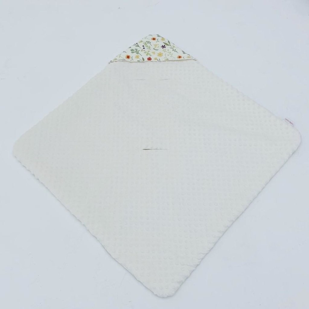 Little Love Little Love Poppy Travel Blanket 3 Point