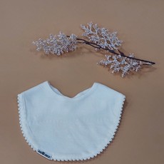 Rain+Conker Rain+Conker Ivory Round Pom Bib