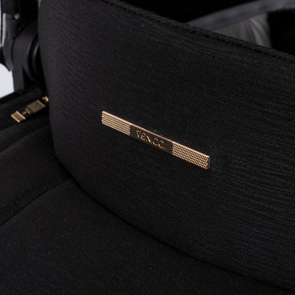 Venicci Venicci Tinum Upline All Black with Ultralite Car Seat