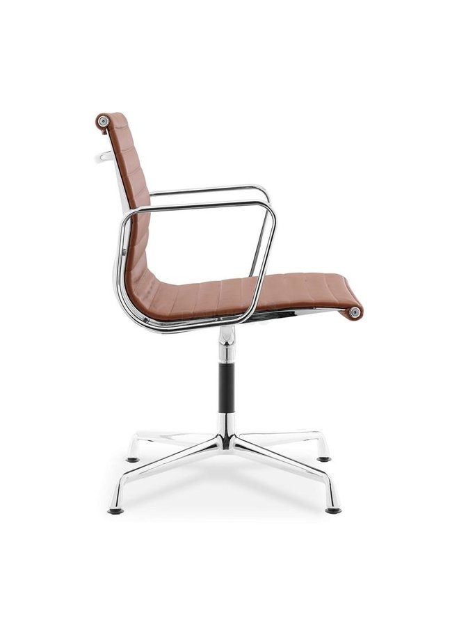 Eames Bureaustoel EA 108 cognac
