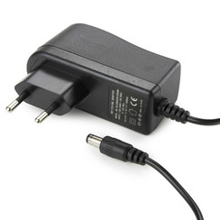 External mains adapter 100-240 V.