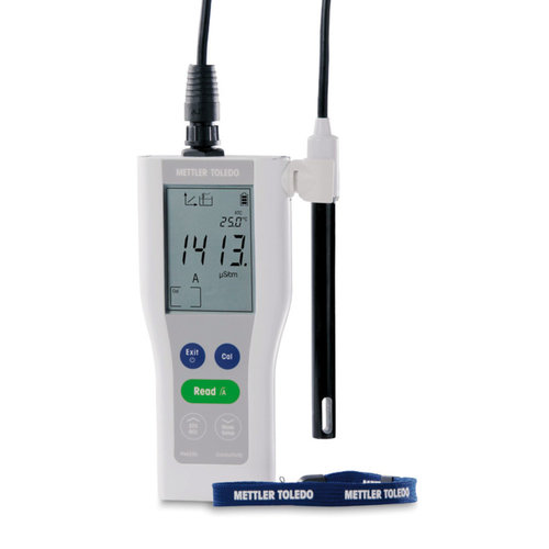Pocket conductivity meter FiveGo F3-Standard kit