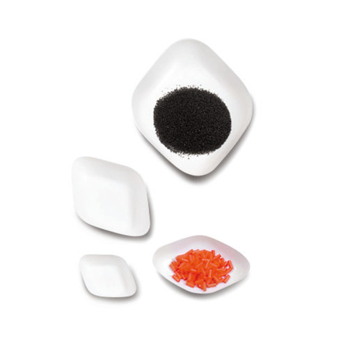 Diamond-shaped white weighing bowls, 5 ml, 55 mm, 35 mm