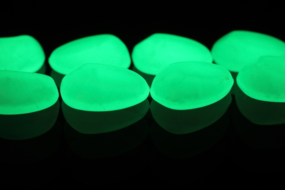 Das Leuchten entfesseln: Experimente mit Strontiumaluminat