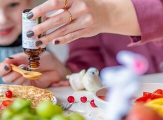 Comment et quand est-il préférable qu'un enfant prenne des multivitamines?