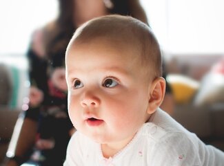 Vier voordelen van natuurlijke vitamine D en K voor baby's