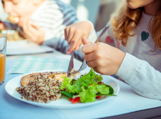 Does your child find eating fish difficult? Here's what you can do!