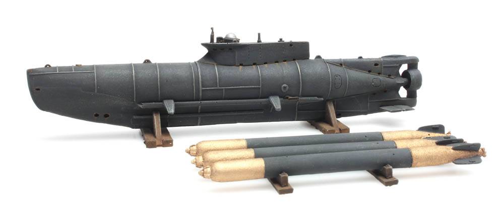 Kleines U-Boot Seehund + Torpedos