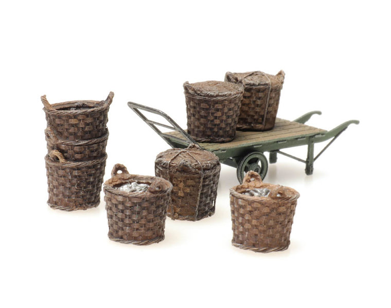 Platform cargo: fishing baskets with cart