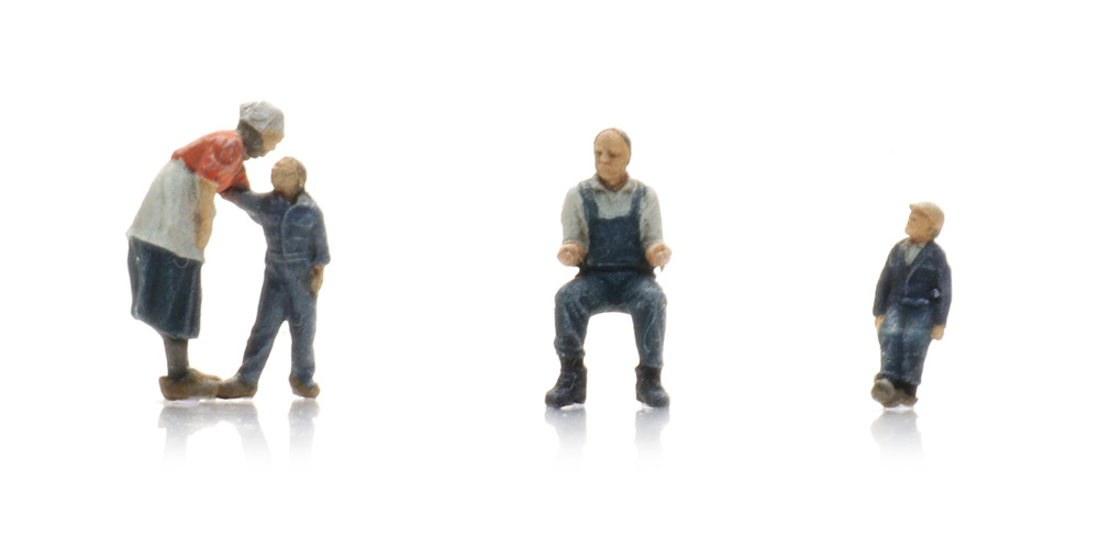 Bauernfamilie auf dem Traktor