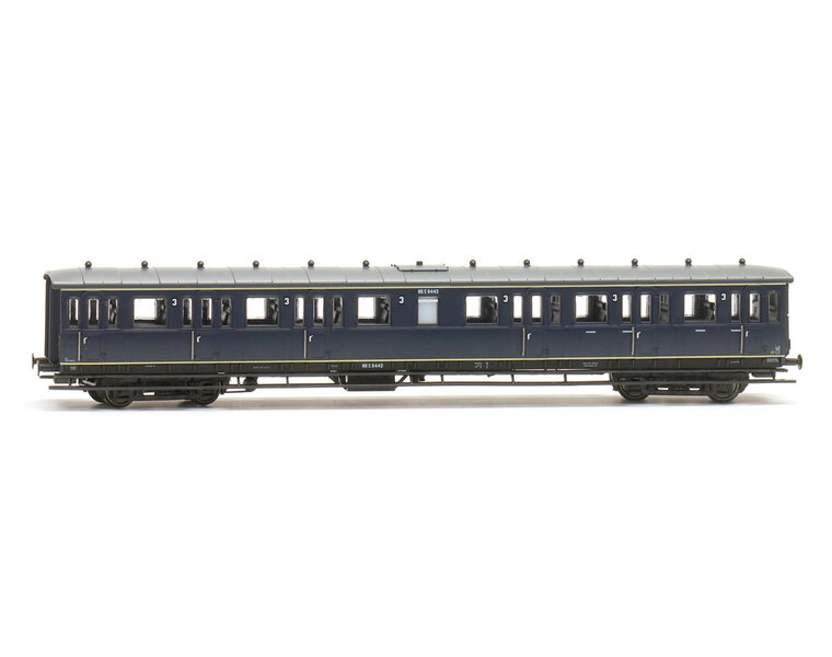 C12c B6443, blauw, grijs dak, 3e klasseborden hoog, 1954